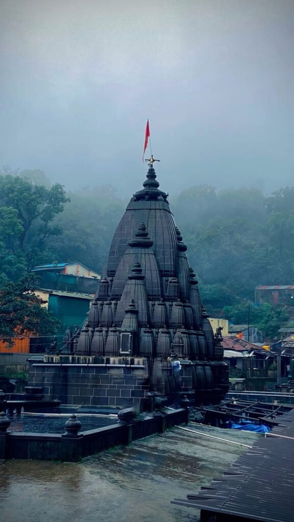Mumbai to 5 Jyotirling Darshan Cab Package