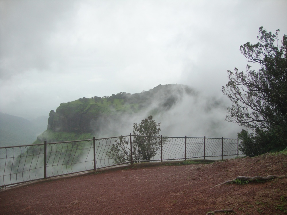Echo Point Matheran – scenic viewpoint with panoramic hill views