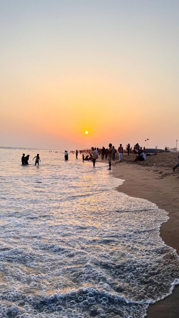 Juhu Beach Mumbai Local Sightseeing