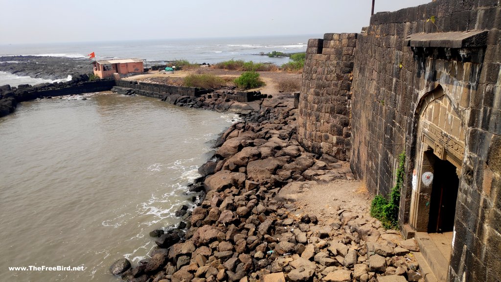 Kolaba Fort Alibaug – Historic Coastal Fort Near Mumbai for Alibaug Sightseeing Trip