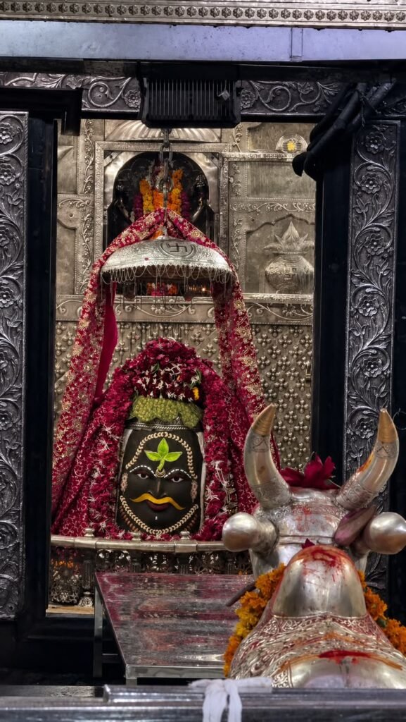 Mumbai to Ujjain Mahakaleshwar Darshan Cab Service
